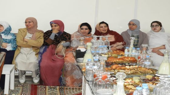 تكريسا لثقافة الإعتراف.. إبتدائية العيون تنظم حفل تكريم