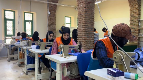 دار الدراعة…العيون تطلق أول معمل بالأقاليم الجنوبية لخياطة الزي الصحراوي الدراعة