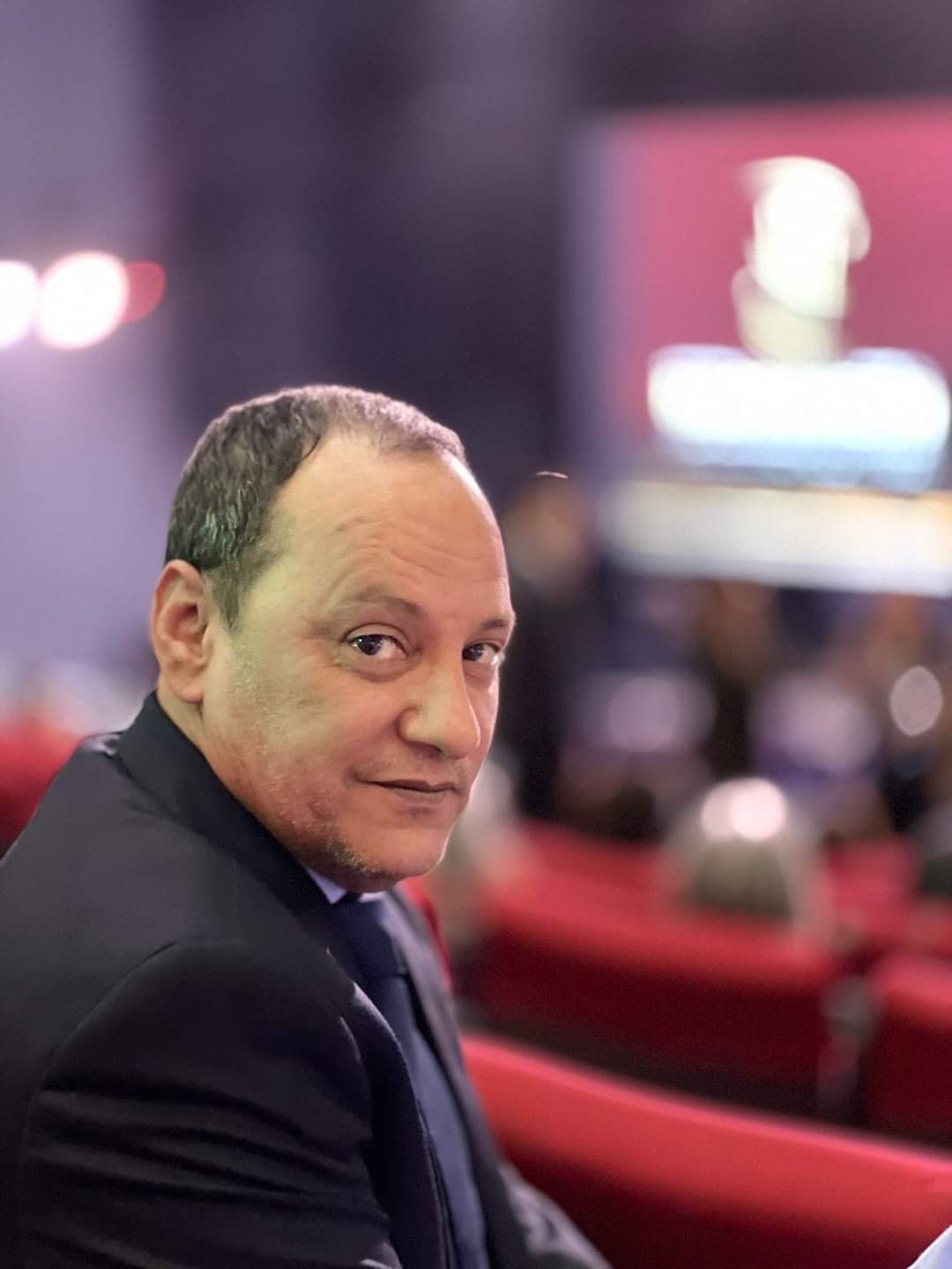 بفضل فيلمه الوثائقي على منصة شاهد .. السيناريست الصحراوي محمد فاضل الجماني يضيف قيمة نوعية للسينما الحسانية