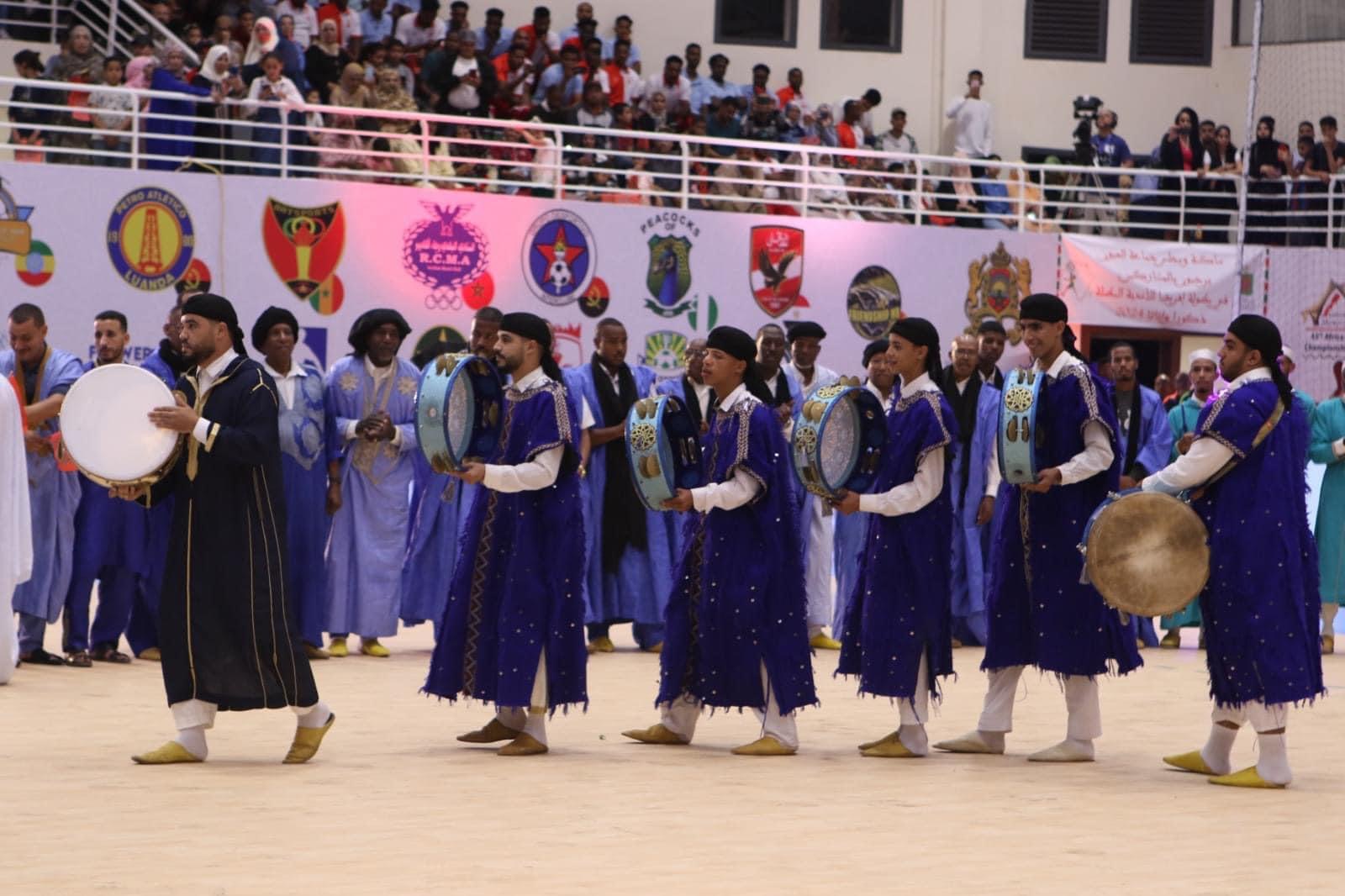العيون .. فلكلور مغربي إفريقي يزين حفل افتتاح كأس افريقيا للأندية البطلة لكرة اليد