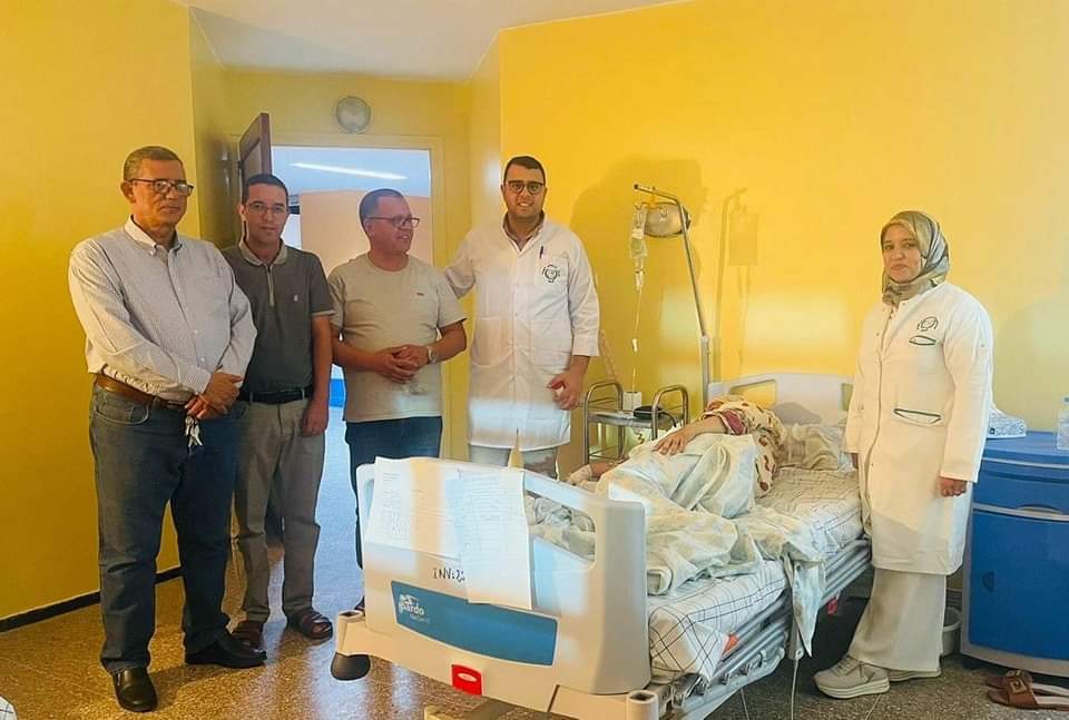 طاقم طبي بالعيون ينجح في إجراء أول علمية على مستوى الجهات الجنوبية