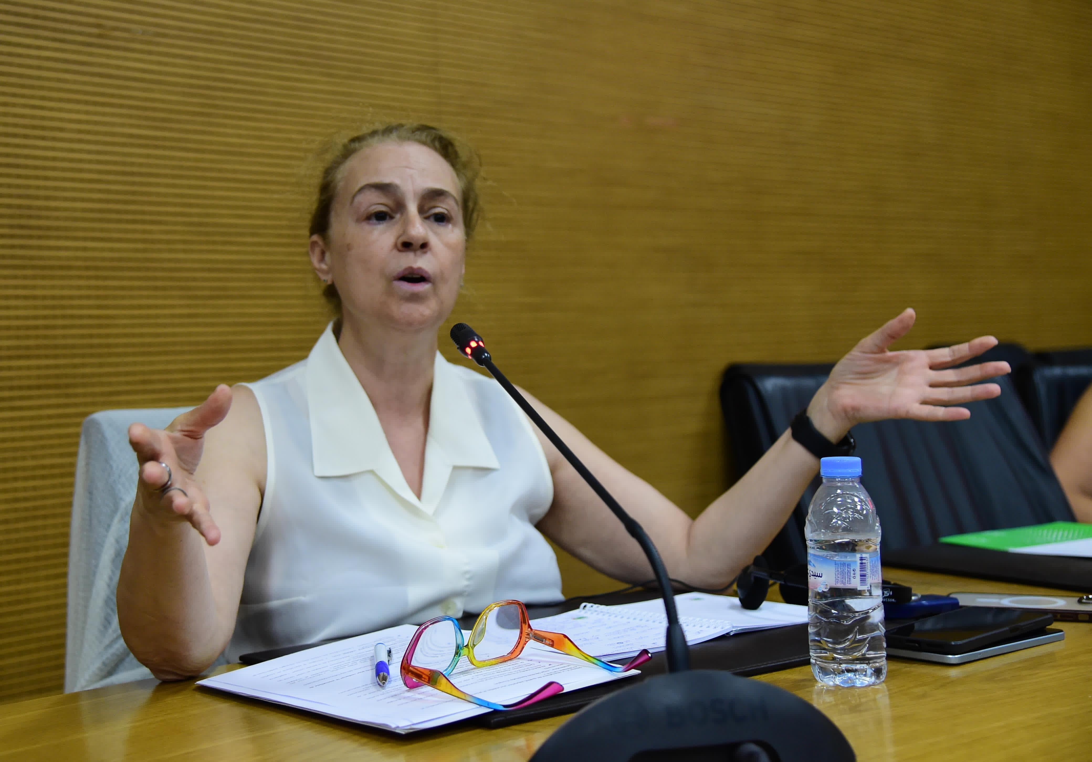 من تندوف إلى العيون: صحافية إسبانية تفضح أوهام البوليساريو وتكشف واقعاً آخر