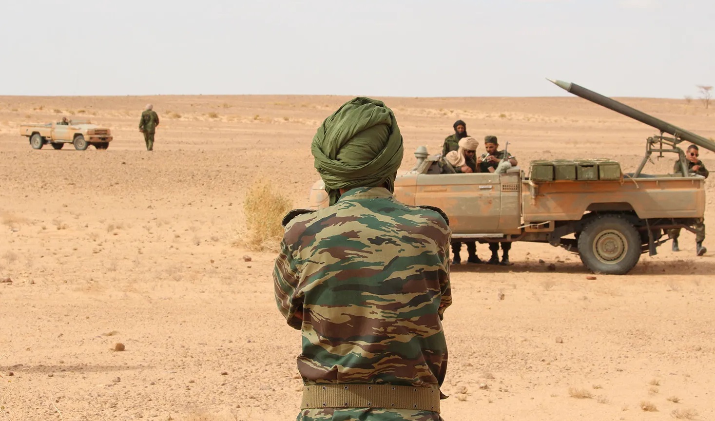 شقيق مؤسس جبهة البوليساريو: يدعو إلى "تبني تكتيكات حفر الأنفاق وشن هجمات خاطفة على مواقع القوات المغربية"