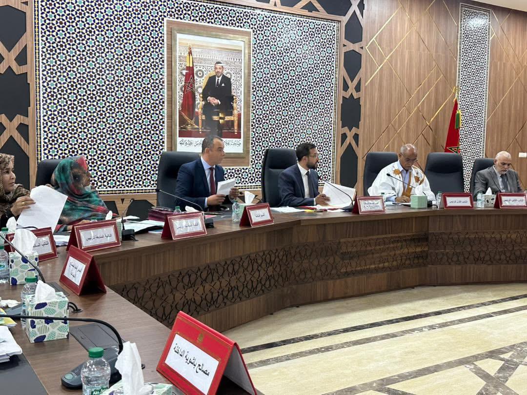 مجلس جماعة الداخلة يعقد دورة أكتوبر ويصادق بالإجماع على جميع نقط جدول الاعمال