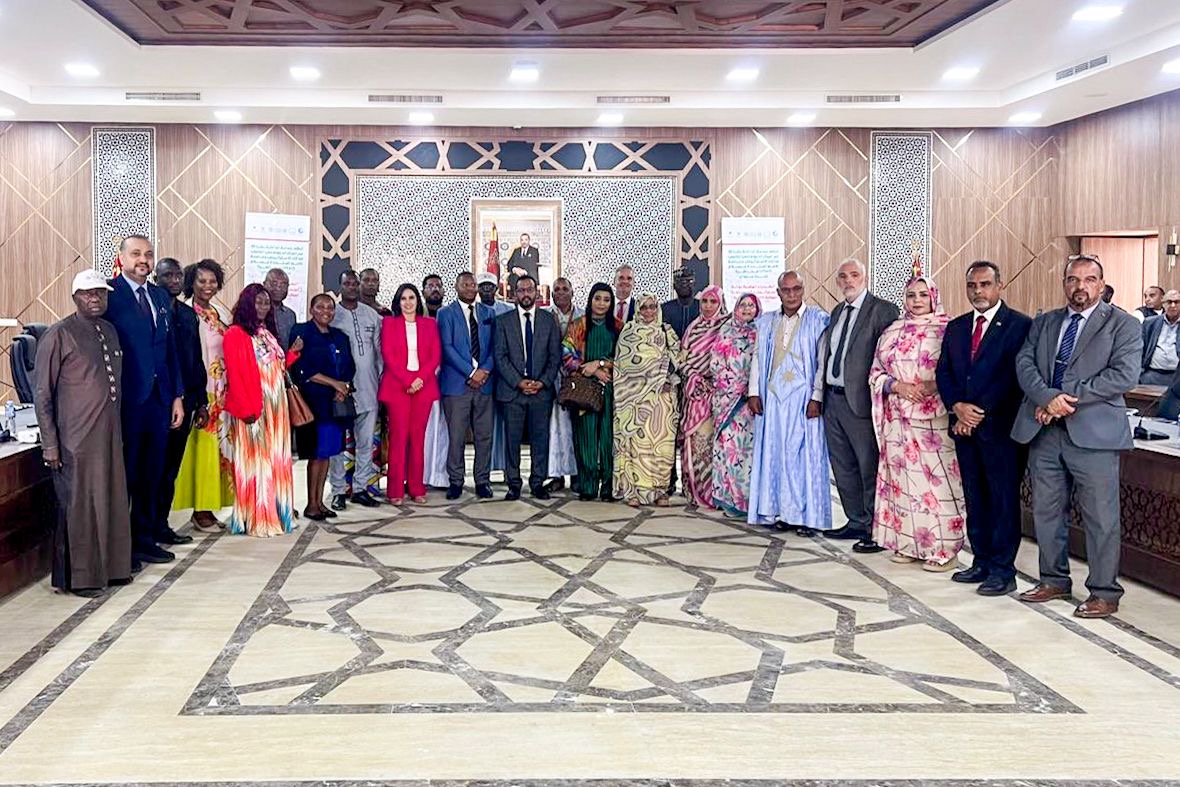 جماعة الداخلة نظمت ملتقى دولي كبير فذكرى المسيرة الخضراء لي كيعزز الدور ديال الصحراء المغربية فالتعاون الإفريقي الأطلسي