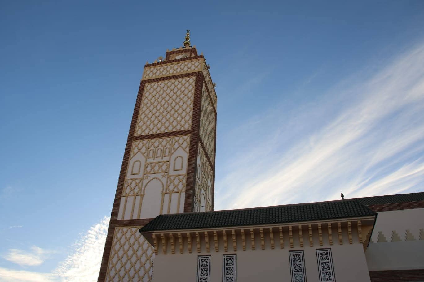 تدشين جامع الدرهم بمدينة العيون