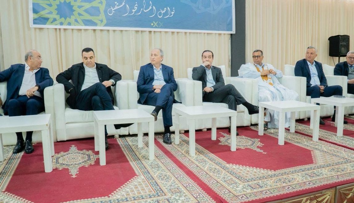 غياب ثقيل في لقاء الأحرار بالعيون … رسائل سياسية أم بداية إعادة رسم موازين القوى داخل الحزب ؟