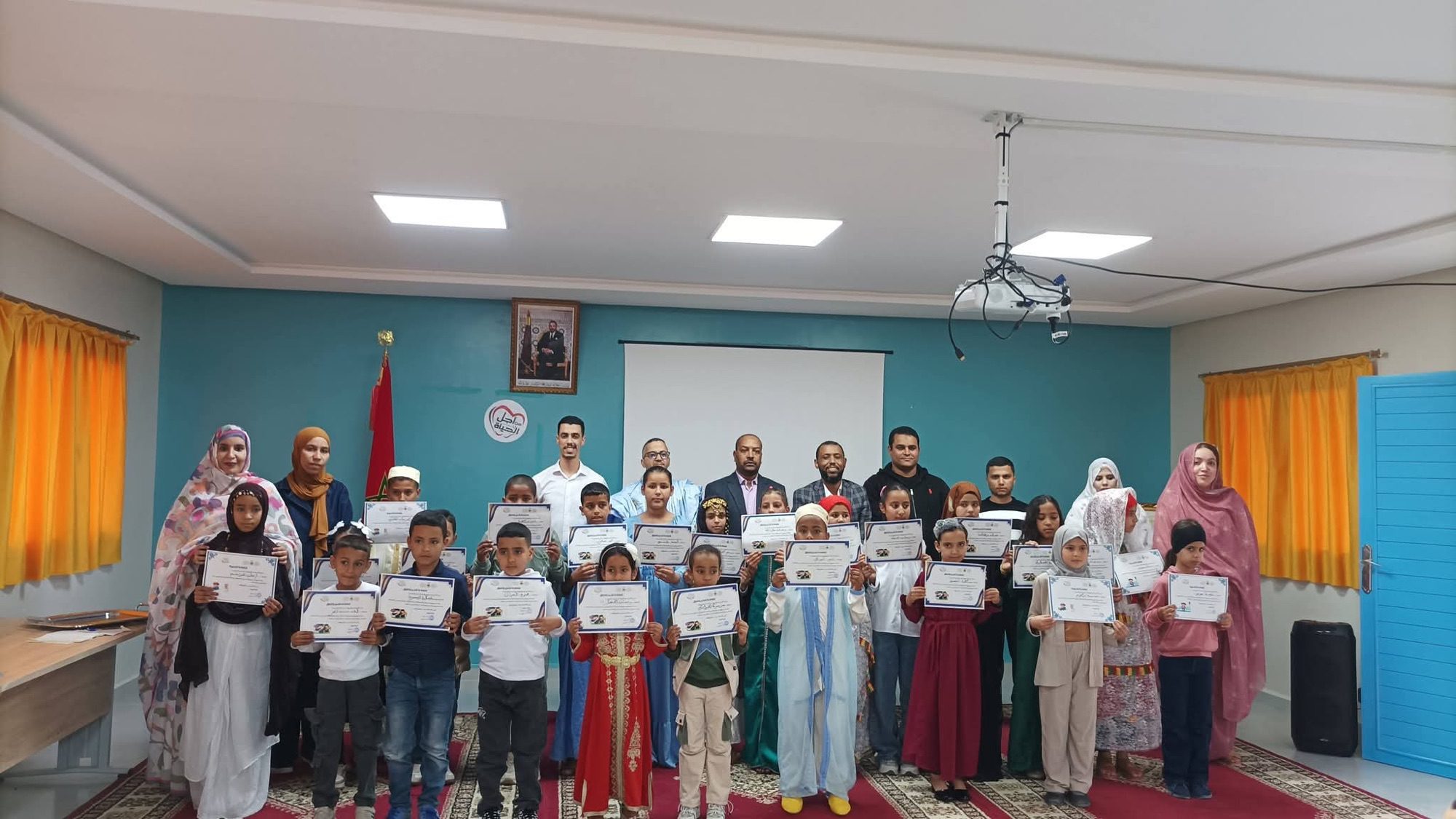 طرفاية تحتفي بنخبة التميز… مدرسة أبو بكر الصديق تكرّم المتفوقين في حفل تربوي متميز