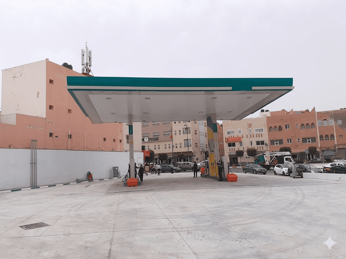 حمى “التخزين” الاستباقي تُؤزم وضعية السائقين بالعيون وتفرغ محطات الوقود