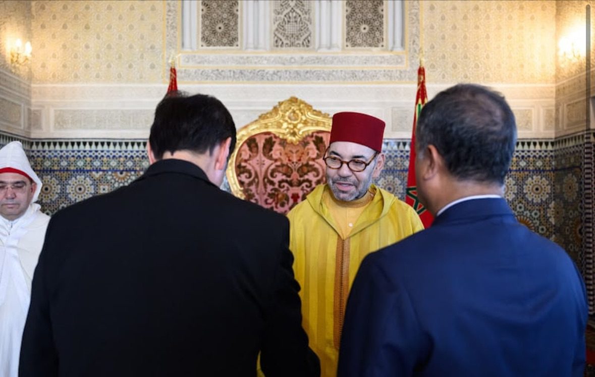 الملك يستقبل عددا من السفراء الأجانب