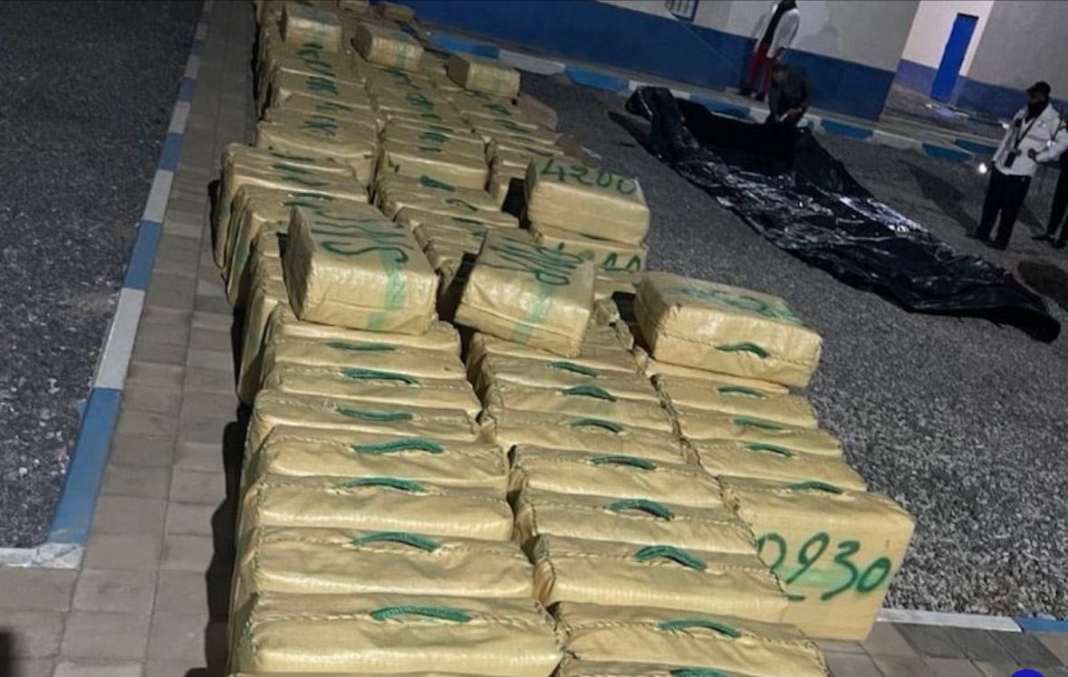 جوندارم افني شدو الأطنان ديال الحشيش كان جايا نيشان للصحراء