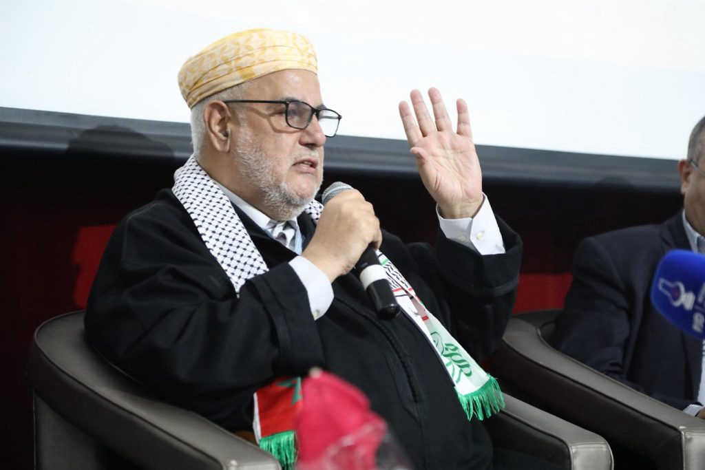 تحت ضغط الانتقادات .. بنكيران يسحب عبارة “القندوح” ويعتذر عنها رسميا
