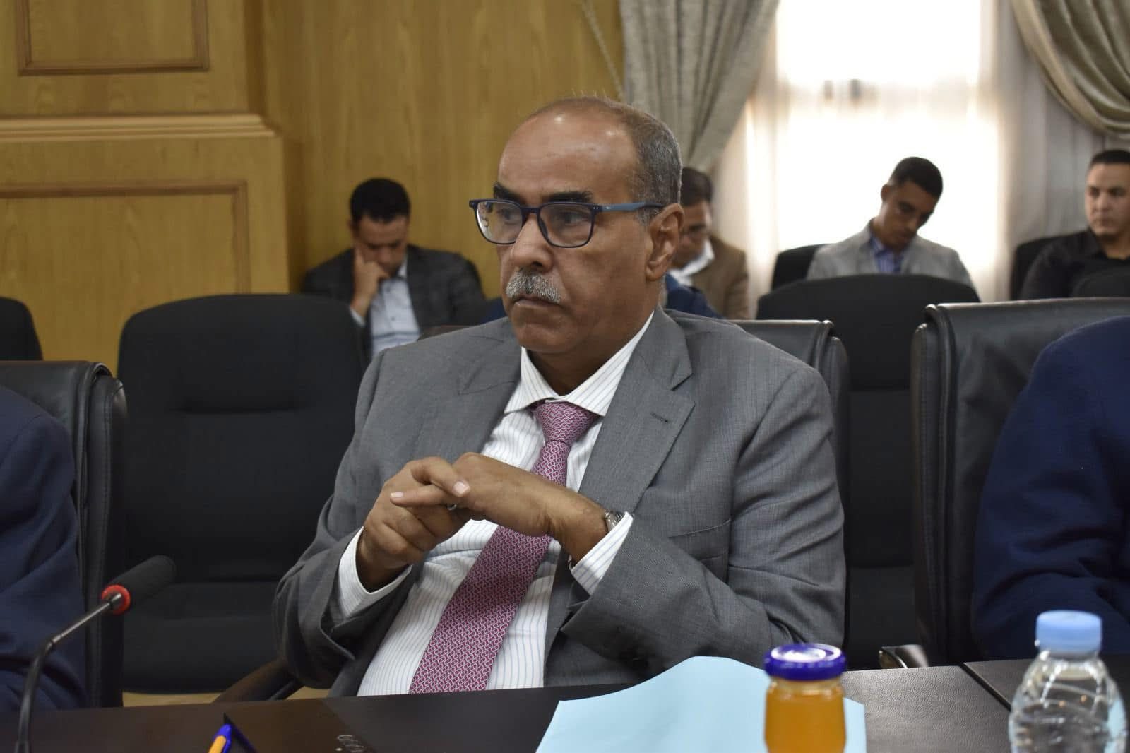 بعد تغيير انتمائه السياسي .. محمد بوبكر يستقيل من المجالس المنتخبة ويُعيد الجدل حول الترحال السياسي