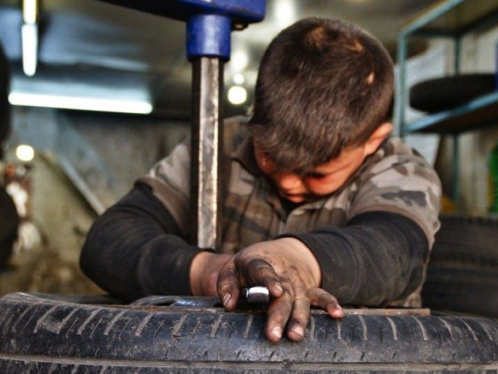 100 ألف طفل يشتغلون بالمغرب .. والمجلس الاقتصادي يدعو إلى عدم التسامح مع الظاهرة