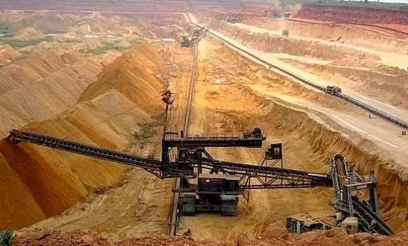 ثروات الصحراء المغربية .. شركات تستنزف ثروات الصحراء دون الإسهام في التسويق الترابي والدعم المجتمعي