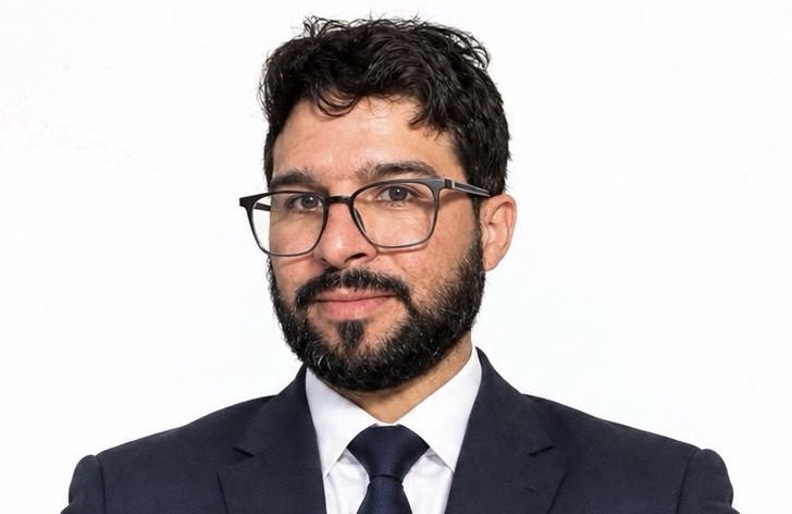 يوسف الرحلاوي .. مسار غير تقليدي وطموح سياسي في مواجهة أسماء انتخابية وازنة بالعيون