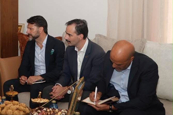 عيون أمريكية ترقب الإنتخابات بالصحراء المغربية .. بعثة أمريكية لملاحظة الانتخابات تحط الرحال بالعيون